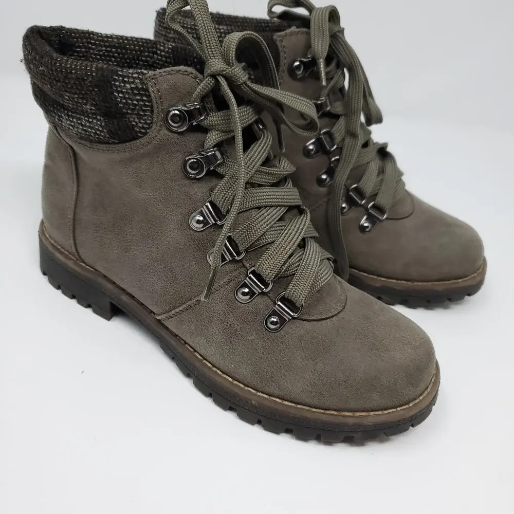 Sonoma Cindy Lace Up Ankle Boot in Stone Size 5